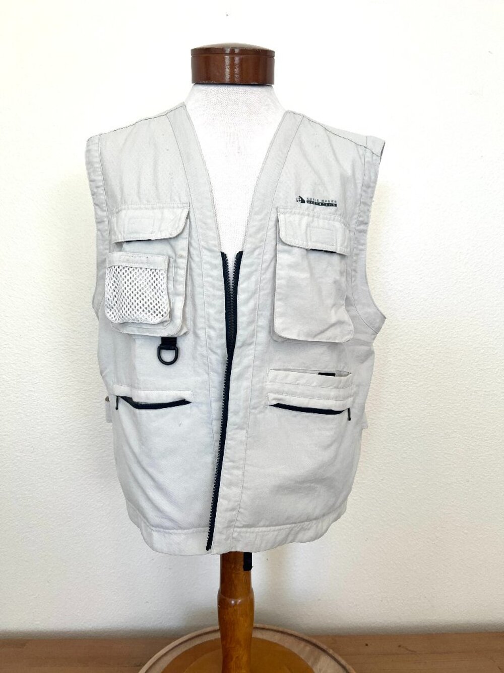 Eddie Bauer - Legend Vest - Wenatchee Outdoor Fishing Photography - Size S